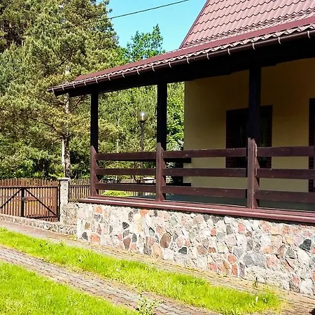 Dom Nad Jeziorem Сasa de vacaciones *