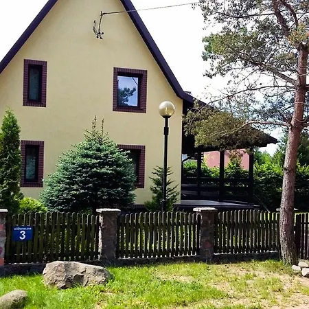 Dom Nad Jeziorem Сasa de vacaciones Giżycko